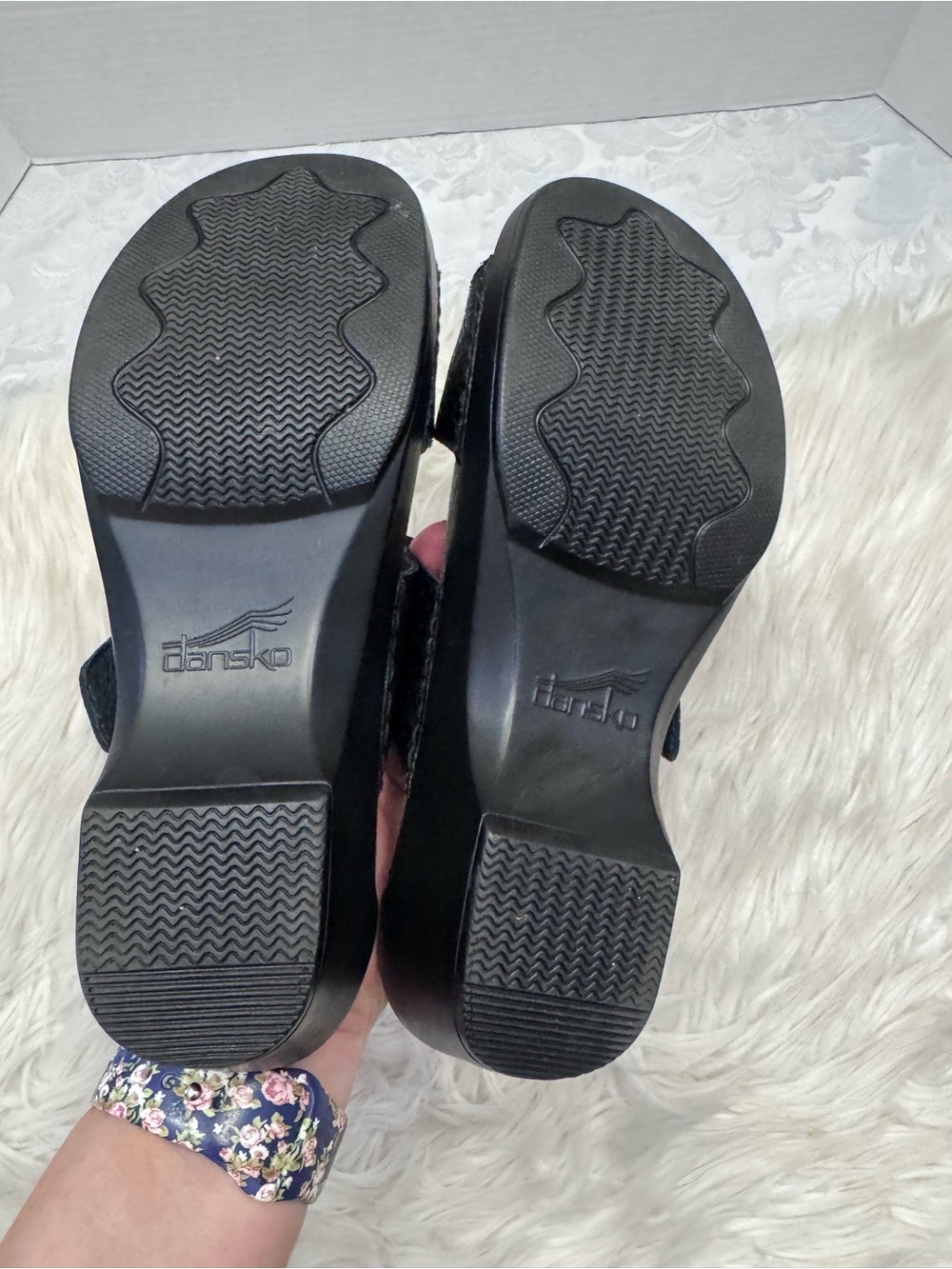 Dansko Sophie Embossed Black Learher Slide Sandals  Comfort Shoe Size 39 8.5-9 - Picture 5 of 13